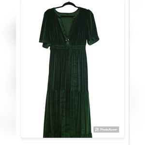 Gorgeous green velvet dress